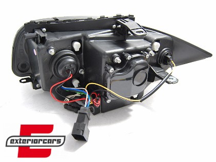 Prednja svjetla CCFL Angel Eyes (chrome) / BMW serije 1 E87 E81 E82 E88 (2004-2011), LPBMM5