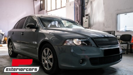 Prednja svjetla (crna) / Škoda Octavia II (2004-2008), LPSK15