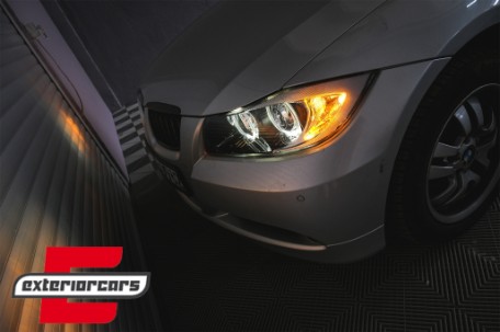 Prednja svjetla LED Angel Eyes (crna) / BMW serije 3 E90 limuzina E91 karavan (03.2005-2011), LPBME4