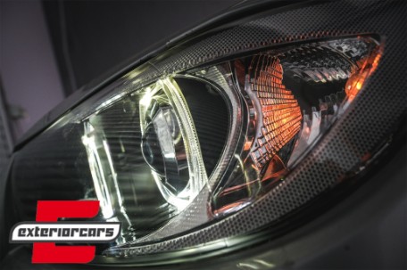 Prednja svjetla LED Angel Eyes (crna) / BMW serije 3 E90 limuzina E91 karavan (03.2005-2011), LPBME4