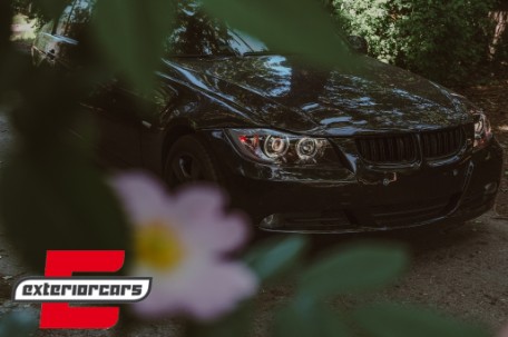 Prednja svjetla LED Angel Eyes (crna) / BMW serije 3 E90 limuzina E91 karavan (03.2005-2011), LPBME4