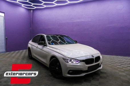 Prednja svjetla LED Angel Eyes Xenon look (crna) / BMW serije 3 F30 F31 limuzina karavan (10.2011-05.2015), LPBMH1