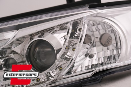 Prednja svjetla LED DayLight (chrome) / Volkswagen Passat B5 3B (11.1996-08.2000), LPVWE6