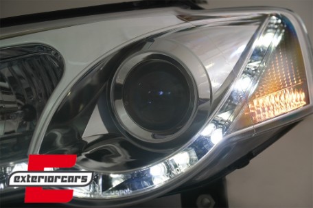 Prednja svjetla LED DayLight (chrome) / Volkswagen Passat B6 3C (03.2005-2010), LPVWC1