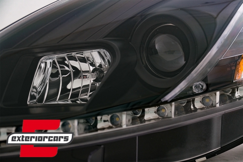 Prednja svjetla LED DAYLIGHT (crna) / Fiat Grande Punto (2008-2009), LPFI26