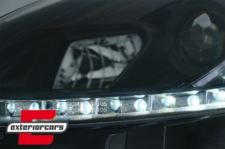 Prednja svjetla LED DAYLIGHT (crna) / Fiat Grande Punto (2008-2009), LPFI26