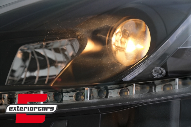 Prednja svjetla LED DAYLIGHT (crna) / Fiat Grande Punto (2008-2009), LPFI26