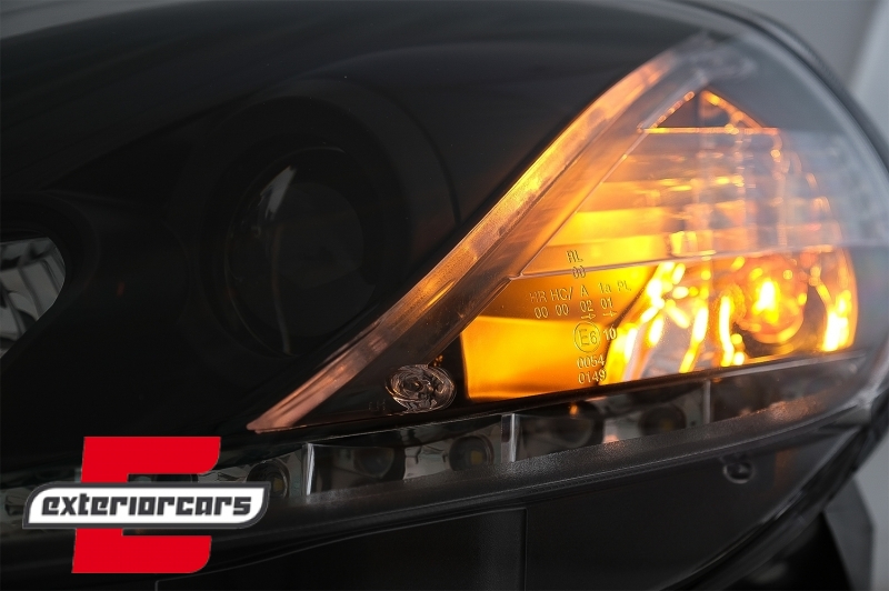 Prednja svjetla LED DAYLIGHT (crna) / Fiat Grande Punto (2008-2009), LPFI26