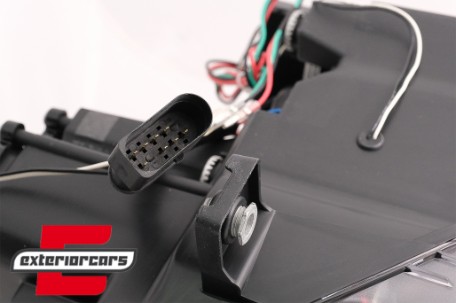 Prednja svjetla LED DayLight (crna) / Volkswagen Passat B6 3C (03.2005-2010), LPVWC2