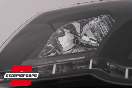 Prednja svjetla LED DayLight (crna) / Volkswagen Passat B6 3C (03.2005-2010), LPVWC2