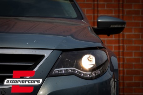 Prednja svjetla LED DayLight (crna) / VW Passat CC (2008-2012), LPVWJ5