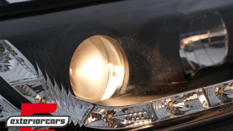 Prednja svjetla LED DayLight LED žmigavci (crna) / Opel Vectra B (1995-12.1998), LPOP74