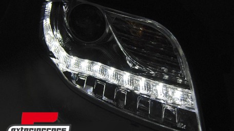 Prednja svjetla LED DayLights (chrome) / Audi A4 B7 (2004-2008), LPAUE4