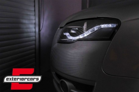 Prednja svjetla LED DayLights (crna) / Audi A4 B7 (2004-2008), LPAU52