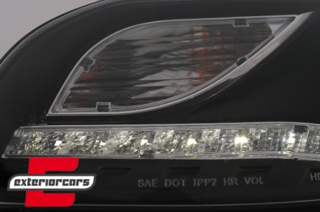 Prednja svjetla LED DayLights (crna) / Audi A4 B7 (2004-2008), LPAUE5
