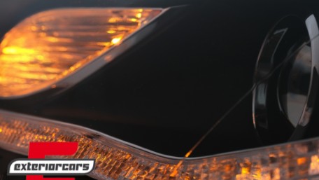 Prednja svjetla LED DayLights (crna) / Audi A4 B7 (2004-2008), LPAUE5