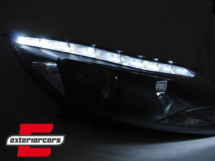 Prednja svjetla LED DayLights (crna) / Ford Focus III Mk3 (2010-2014), LPFO92