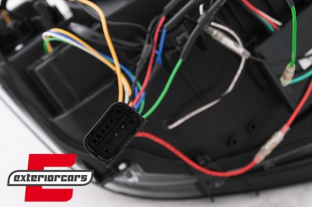 Prednja svjetla LED DRL Angel Eyes (crna) / BMW serije 3 F30 F31 LCI limuzina karavan (2015-2019), LPBMN2