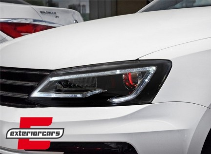 Prednja svjetla LED DRL SEQ žmigavci Bi-Xenon look (crna) / VW Jetta Mk6 VI (2011-2018), LPVWX0