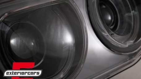 Prednja svjetla LED DRL SEQ žmigavci (crna) / Dodge Challenger (2008-2014), LPDO29