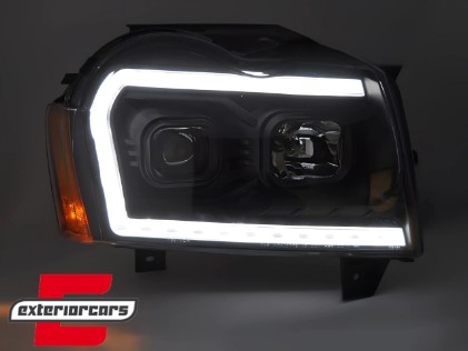 Prednja svjetla LED DRL SEQ žmigavci (crna) / Jeep Grand Cherokee WK (2005-2008), LPCH49