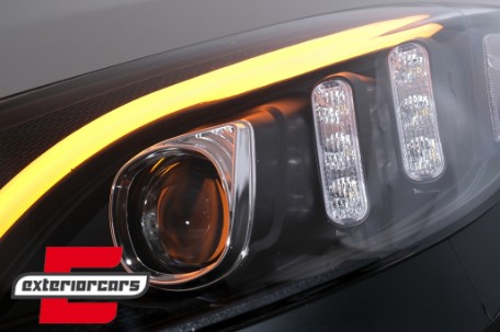 Prednja svjetla LED DRL SEQ žmigavci (crna) / Mercedes C-klasa W205 S205 A205 C205 (2014-2018), LPMEE7