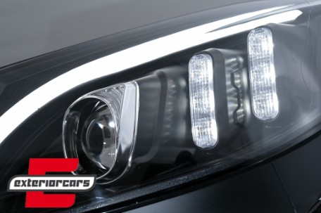 Prednja svjetla LED DRL SEQ žmigavci (crna) / Mercedes C-klasa W205 S205 A205 C205 (2014-2018), LPMEE7