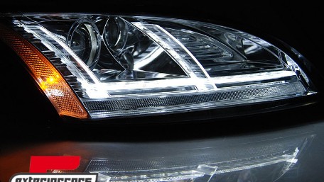 Prednja svjetla LED DRL SEQ žmigavci Xenon (chrome) / Audi TT 8J (2010-2014), LPAUF1