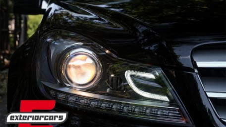 Prednja svjetla LED DRL Xenon look (crna) / Mercedes C-klasa W204 S204 C204 Facelift (2011-2014), LPME87