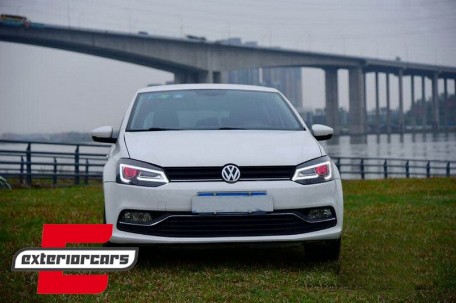 Prednja svjetla LED LightBar SEQ žmigavci (crna) / VW Polo 6R 6C (2009-2017), LPVWW9