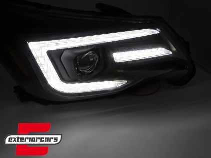 Prednja svjetla LED SEQ žmigavci TubeLight dizajn (crna) / Subaru Forester IV (2013-2018), LPSU18