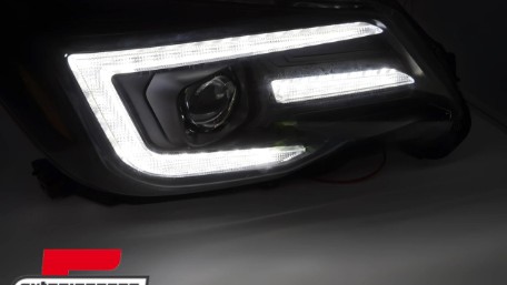 Prednja svjetla LED SEQ žmigavci TubeLight dizajn (crna) / Subaru Forester IV (2013-2018), LPSU20