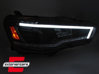 Prednja svjetla LED TubeLight SEQ žmigavci (crna) / Mitsubishi Lancer 8 (2007-2017), LPMI21