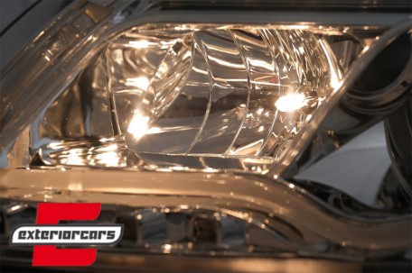 Prednja svjetla LED TubeLights (chrome) / Audi A6 C6 4F (04.2004-2008), LPAU95