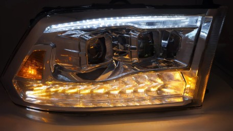Prednja svjetla LED žmigavci (chrome) / DODGE RAM (2009-2018), LPDO40