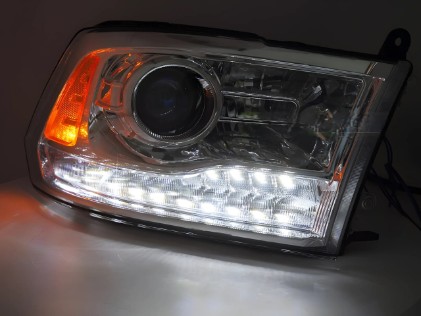 Prednja svjetla LED žmigavci (chrome) / DODGE RAM (2009-2018), LPDO42