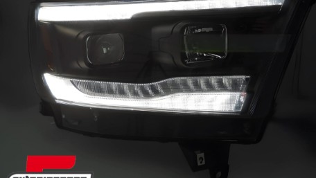Prednja svjetla SEQ žmigavci TubeLight dizajn (crna) / DODGE RAM (2019-2022), LPDO26