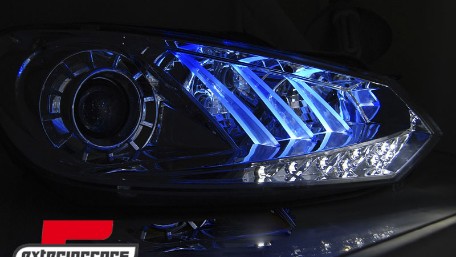 Prednja svjetla True DRL (chrome) / Volkswagen Golf 6 (10.2008-2012), LPVWG6