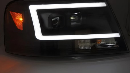 Prednja svjetla TubeLED dizajn (crna) / FORD F150 Mk11 (2004-2008), LPFOB0