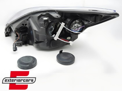 Prednje svjetlo (desna strana) / Ford Focus MK2 (02.2008-09.2012), 20-11941-15-2