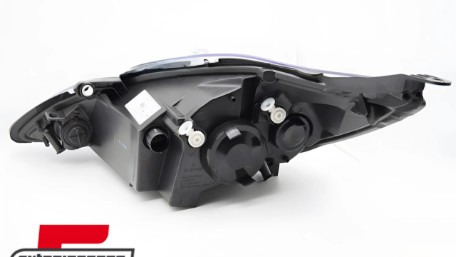 Prednje svjetlo (desna strana) / Ford KA MK2 (10.2008-05.2016), 20-11779-05-2