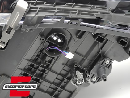 Prednje svjetlo LED (desna strana) / BMW 5er G30 G31 (02.2017-04.2020), FBM16R