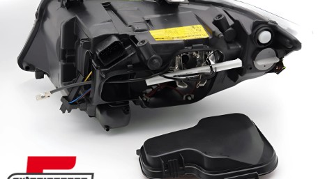 Prednje svjetlo Xenon (desna strana) / BMW serije 3 E90 E91 (01.2005-08.2008), 20-12449-06-2