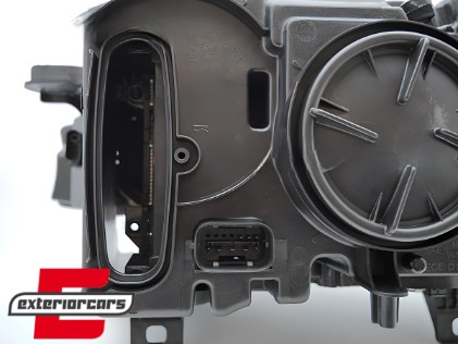 Prednje svjetlo Xenon (desna strana) / BMW X3 F25 + X4 F26 (05.2013-03.2018), 20-16579-06-9