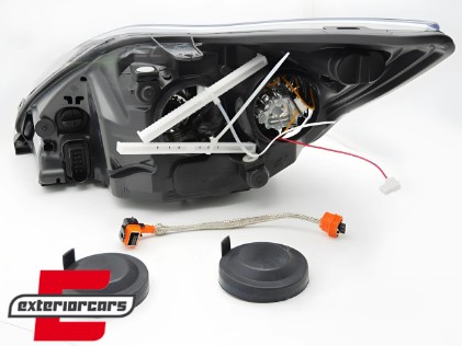 Prednje svjetlo Xenon (desna strana) / Ford Focus MK2 (02.2008-09.2012), 20-11965-15-2