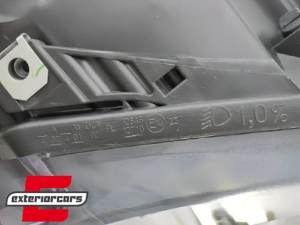 Prednje svjetlo Xenon (desna strana) / VW Golf 5 Jetta 3 (2003-2010), 20-11257-05-2