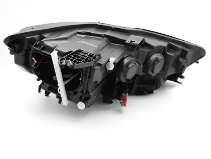 Prednje svjetlo Xenon (lijeva strana) / AUDI A6 C7 (11.2010-10.2014), 20-12880-06-2