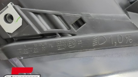 Prednje svjetlo Xenon (lijeva strana) / VW Golf 5 Jetta 3 (2003-2010), 20-11258-05-2