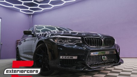 Prednji blatobrani M5 dizajn (crna) / BMW serije 5 G30 G31 G38 limuzina karavan (2017-2019), BPBM10