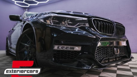 Prednji blatobrani M5 dizajn (crna) / BMW serije 5 G30 G31 G38 limuzina karavan (2017-2019), BPBM10